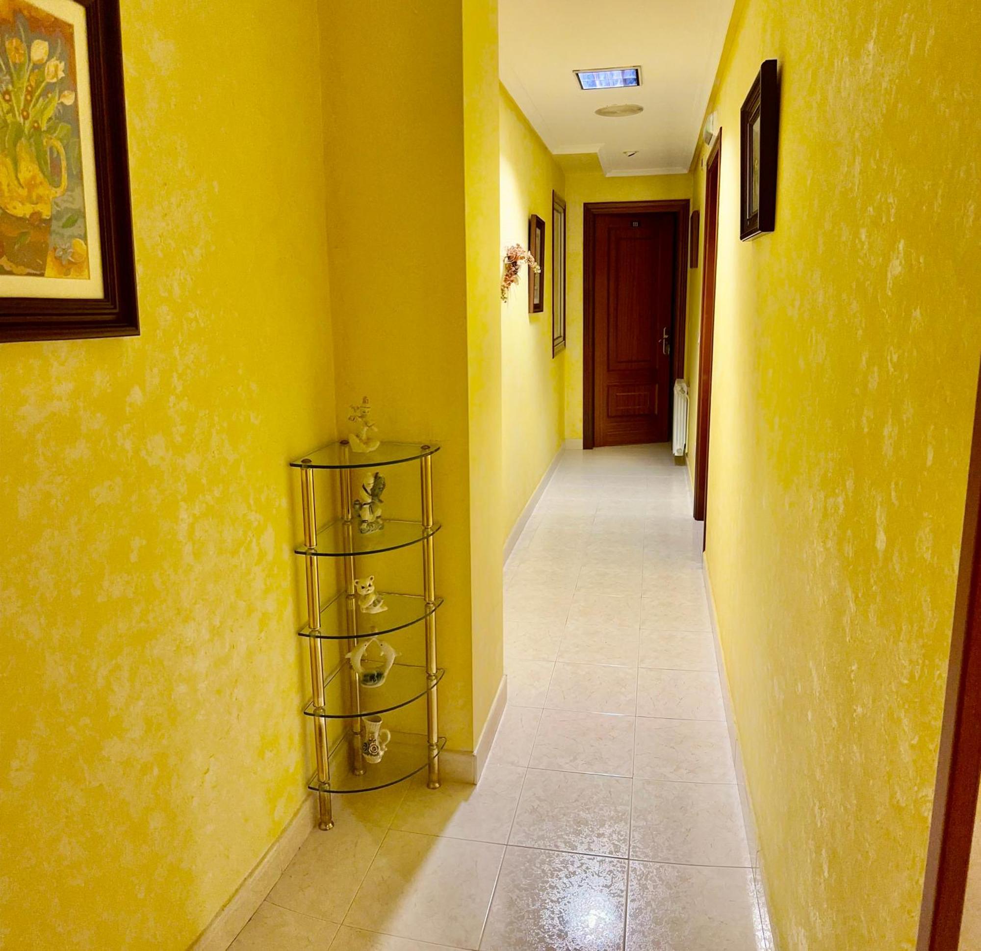 Hostal La Cubana Carballino Bagian luar foto